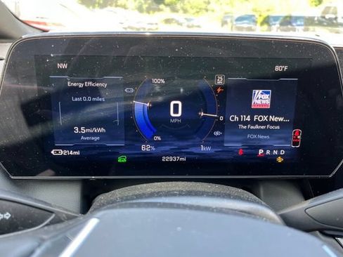Used 2024 Chevrolet Equinox EV LT FWD image 9