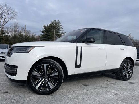 Used 2023 Land Rover Range Rover SE image 35