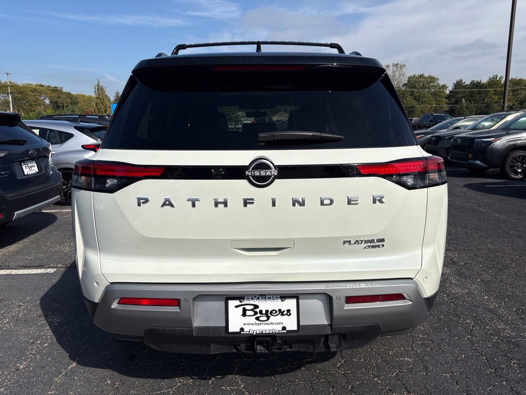 Used 2023 Nissan Pathfinder Platinum w/ Cargo Package AWD/4WD image 4