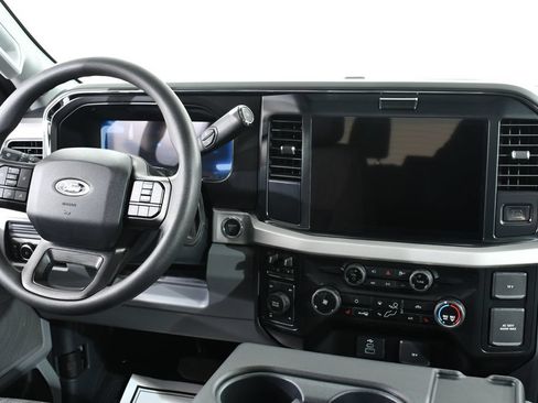 New 2026 Ford F350 XLT w/ XLT Premium Package AWD/4WD image 8