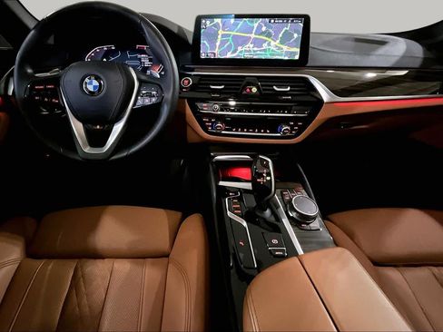 Used 2023 BMW 530i xDrive w/ Premium Package AWD/4WD image 15
