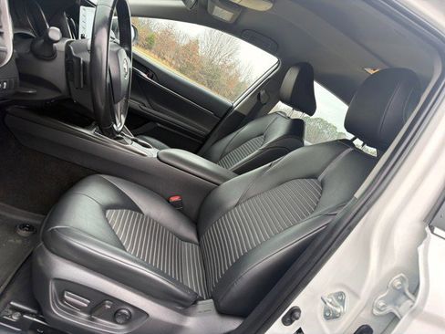 Used 2021 Toyota Camry SE image 18