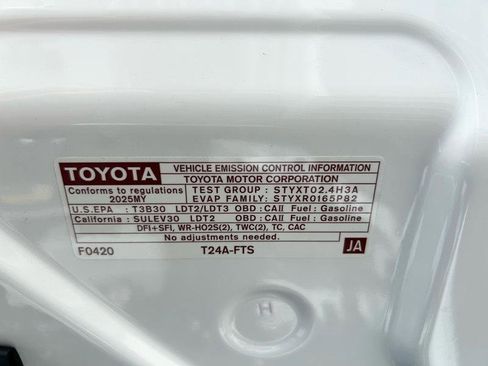 Used 2025 Toyota Tacoma SR5 image 37