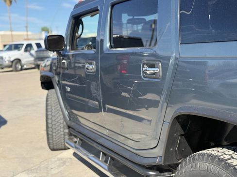 Used 2005 HUMMER H2 Base 4WD 4dr SUV w/ Preferred Equipment Group image 12
