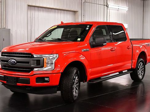Used 2018 Ford F150 XLT w/ Equipment Group 302A Luxury AWD/4WD image 3