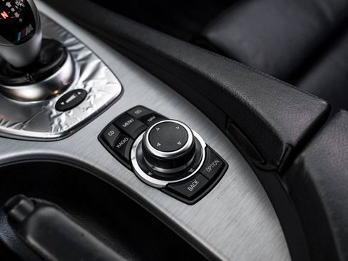 Used 2010 BMW M5 RWD image 25