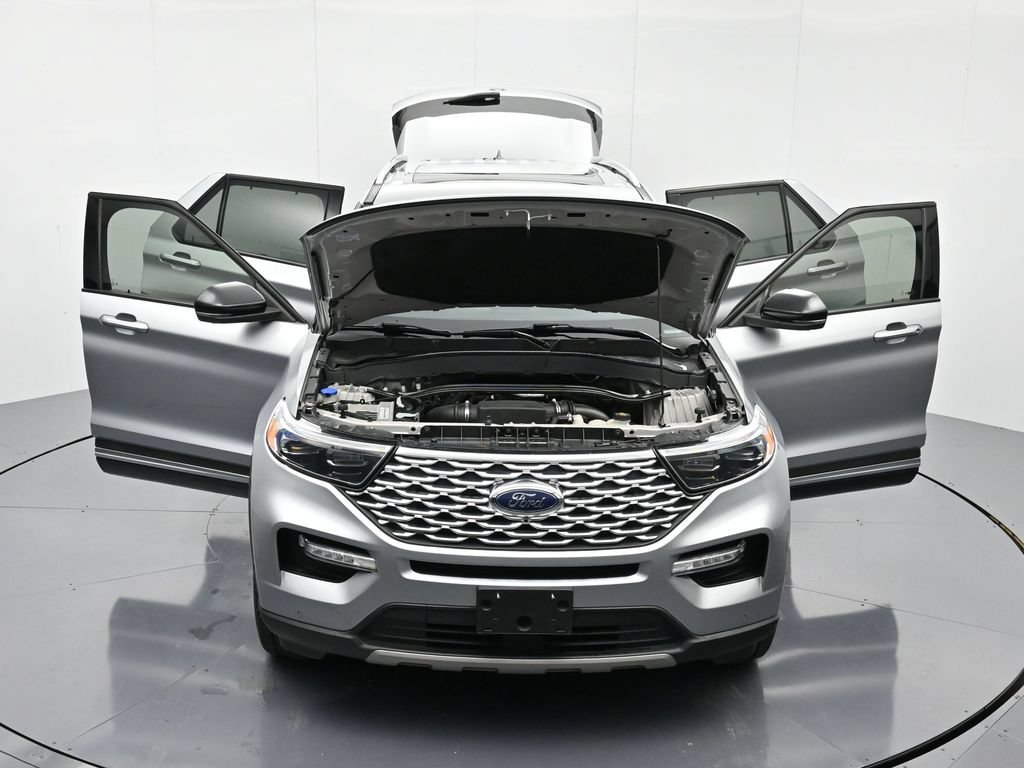 Used 2021 Ford Explorer Platinum w/ Equipment Group 601A AWD/4WD image 54