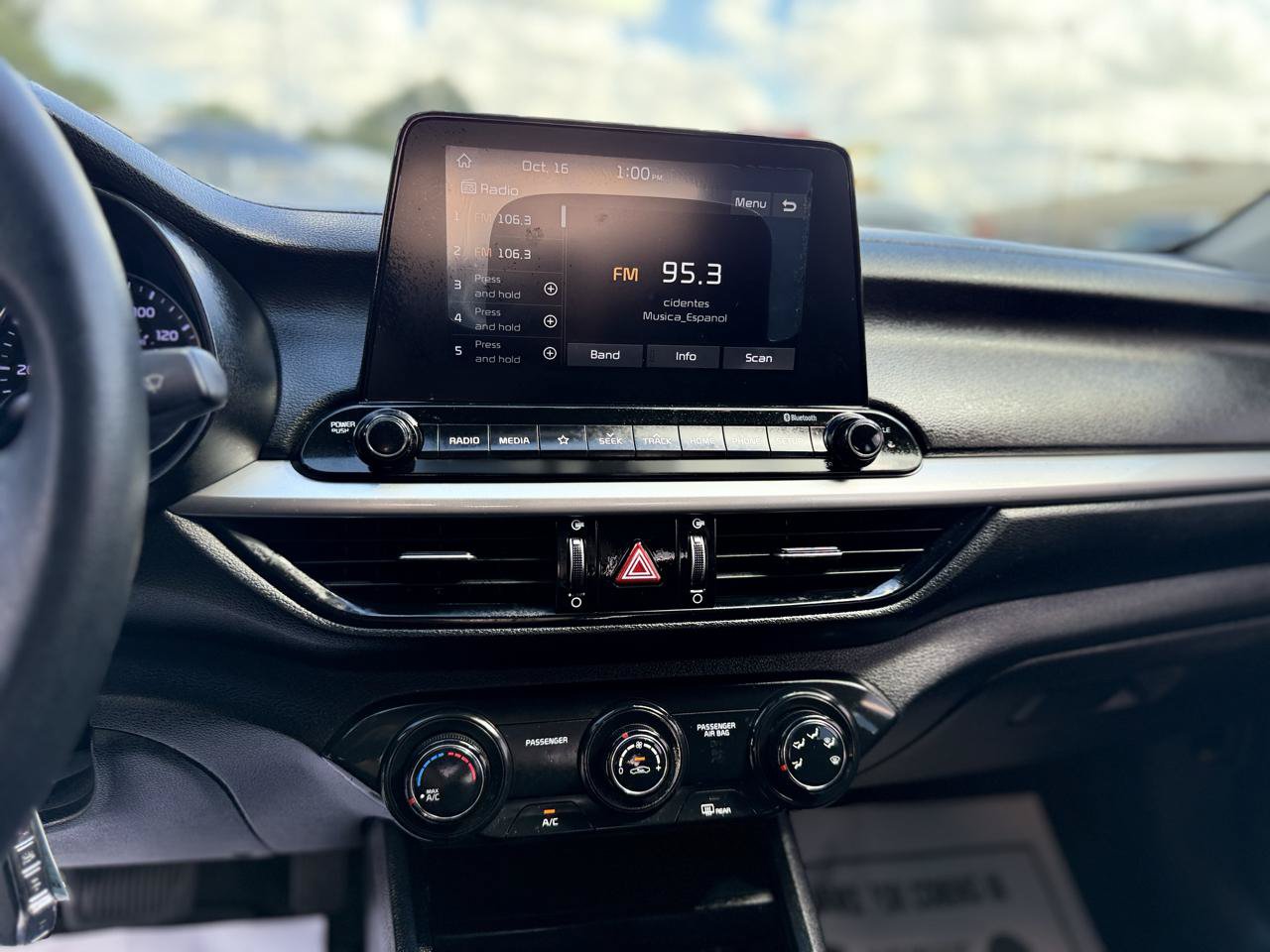 Used 2020 Kia Forte LXS FWD image 31
