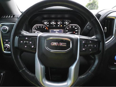 Used 2020 GMC Sierra 1500 SLE w/ SLE Value Package image 11