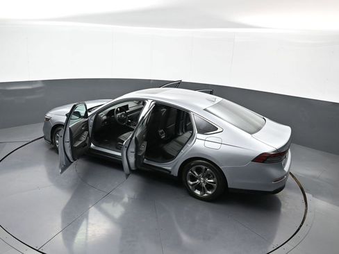 Used 2023 Honda Accord EX-L image 43