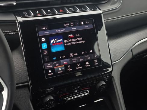 Used 2024 Jeep Grand Cherokee L Laredo image 20