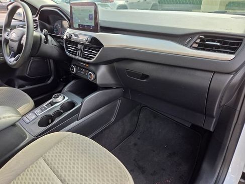 Used 2022 Ford Escape SE FWD image 17