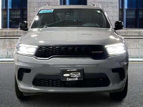Used 2024 Dodge Durango GT image 3