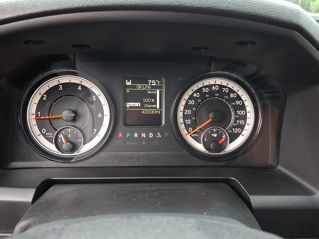 Used 2024 RAM 1500 Classic SLT AWD/4WD image 26