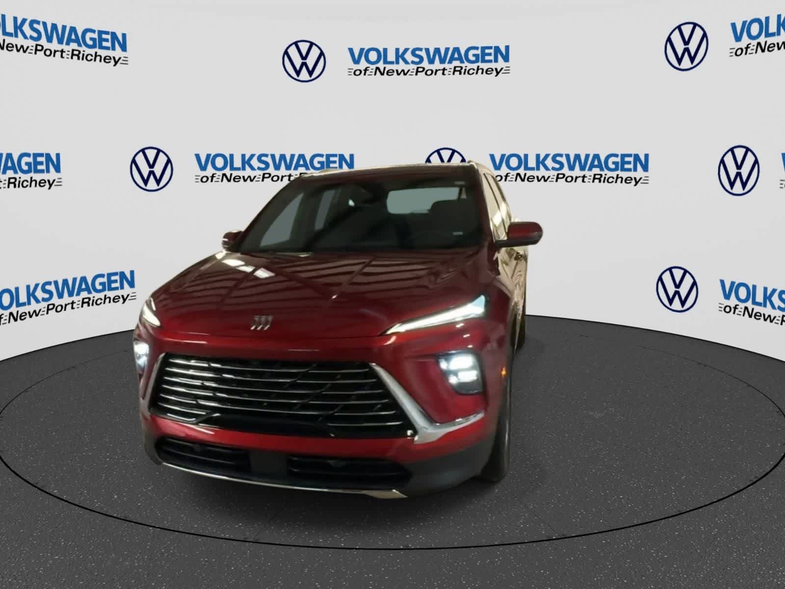 Used 2025 Buick Enclave Preferred FWD image 3