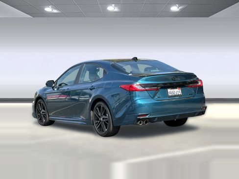 Used 2025 Toyota Camry XSE image 3