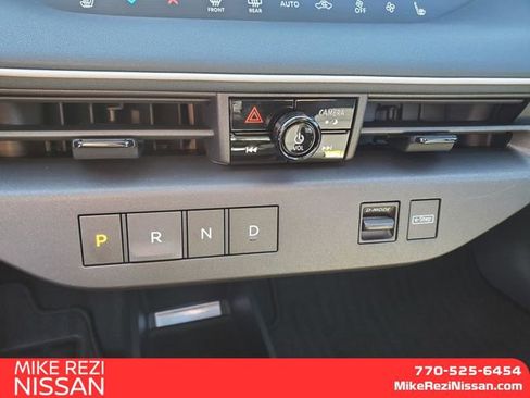 New 2026 Nissan Leaf Platinum+ w/ Cargo Package (Platinum+) FWD image 20