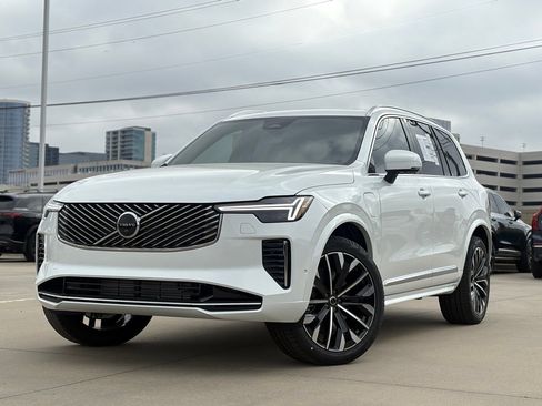 New 2026 Volvo XC90 T8 Plus w/ Protection Package Premier image 2