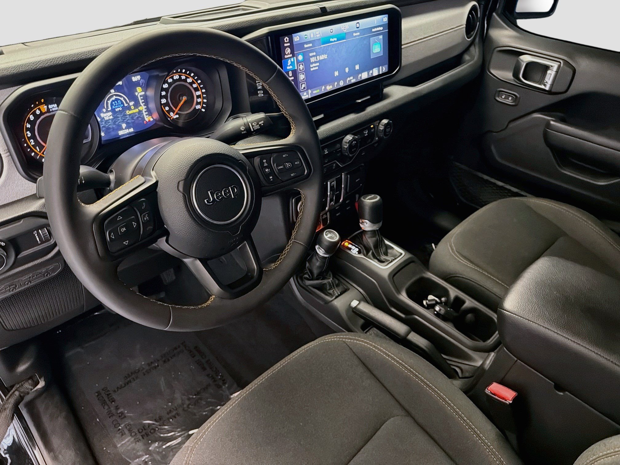 Used 2024 Jeep Gladiator Sport AWD/4WD image 7