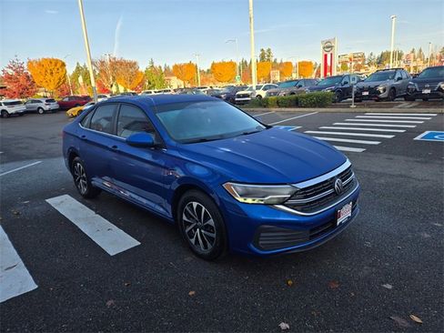 Used 2024 Volkswagen Jetta S image 4