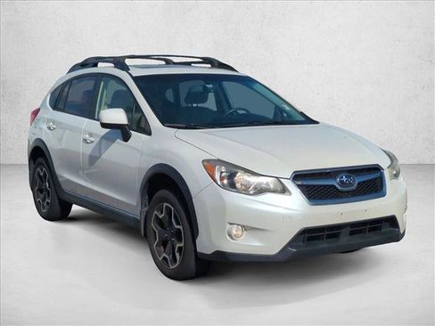 Used 2014 Subaru Crosstrek 2.0i Premium w/ Moonroof Package image 3