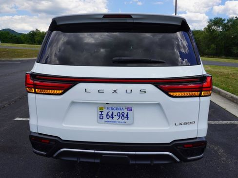 Used 2023 Lexus LX 600 F Sport w/ Accessory Package (Z1) AWD/4WD image 16