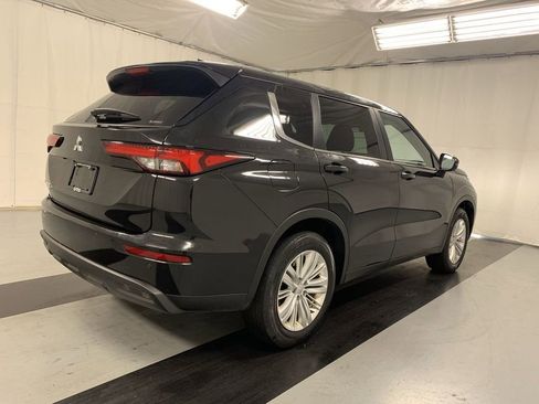 Used 2022 Mitsubishi Outlander ES AWD/4WD image 5