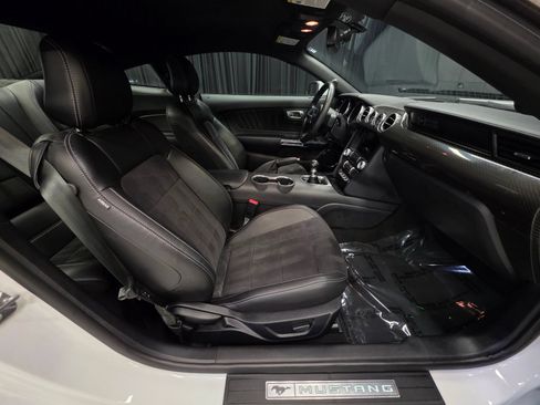 Used 2020 Ford Mustang GT Premium w/ GT Performance Package RWD image 29