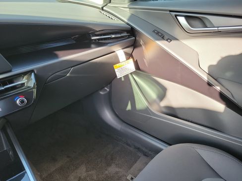 New 2026 Kia Niro LX FWD image 20