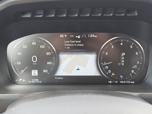 Used 2018 Volvo XC90 T6 Momentum w/ Convenience Package image 25