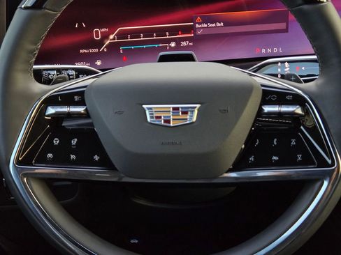 New 2026 Cadillac Escalade Luxury w/ LPO, Floor Liner Package image 17