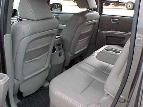 Used 2011 Honda Pilot EX-L image 17