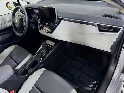 Certified 2023 Toyota Corolla LE image 29