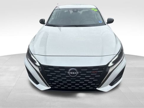 Used 2025 Nissan Altima 2.5 SR image 4