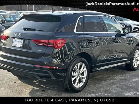 Used 2024 Audi Q3 2.0T Premium w/ Convenience Package image 2