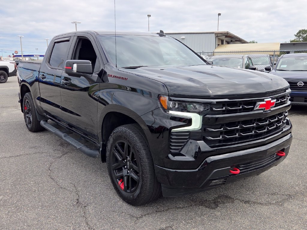 Used 2023 Chevrolet Silverado 1500 RST w/ Redline Edition AWD/4WD image 20
