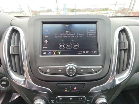 Used 2023 Chevrolet Equinox LT image 16