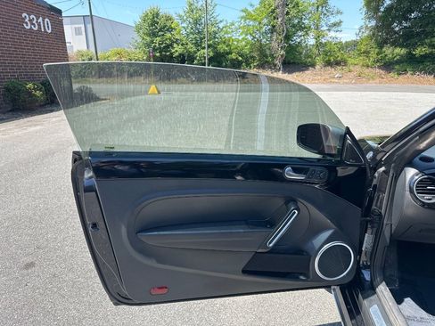 Used 2016 Volkswagen Beetle 1.8T Dune w/ Dune Technology Package FWD image 9