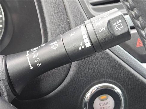 Used 2017 Nissan Pathfinder SL FWD image 14
