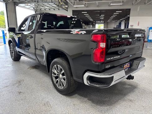 Used 2024 Chevrolet Silverado 1500 LT AWD/4WD image 5