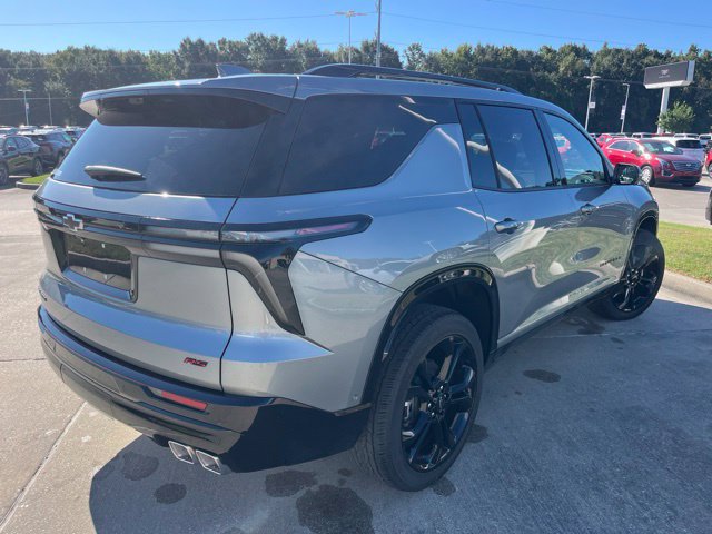 New 2027 Chevrolet Traverse RS w/ LPO, Floor Liner Package FWD image 10