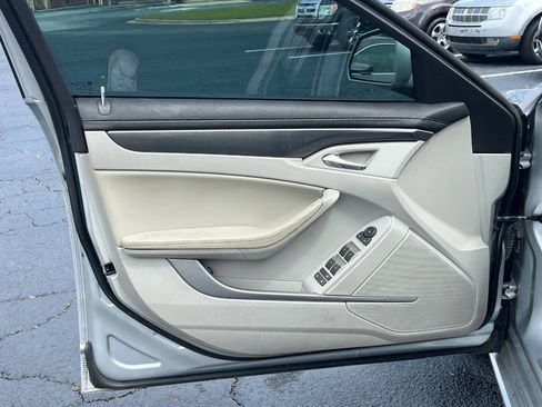Used 2011 Cadillac CTS Sedan RWD image 10