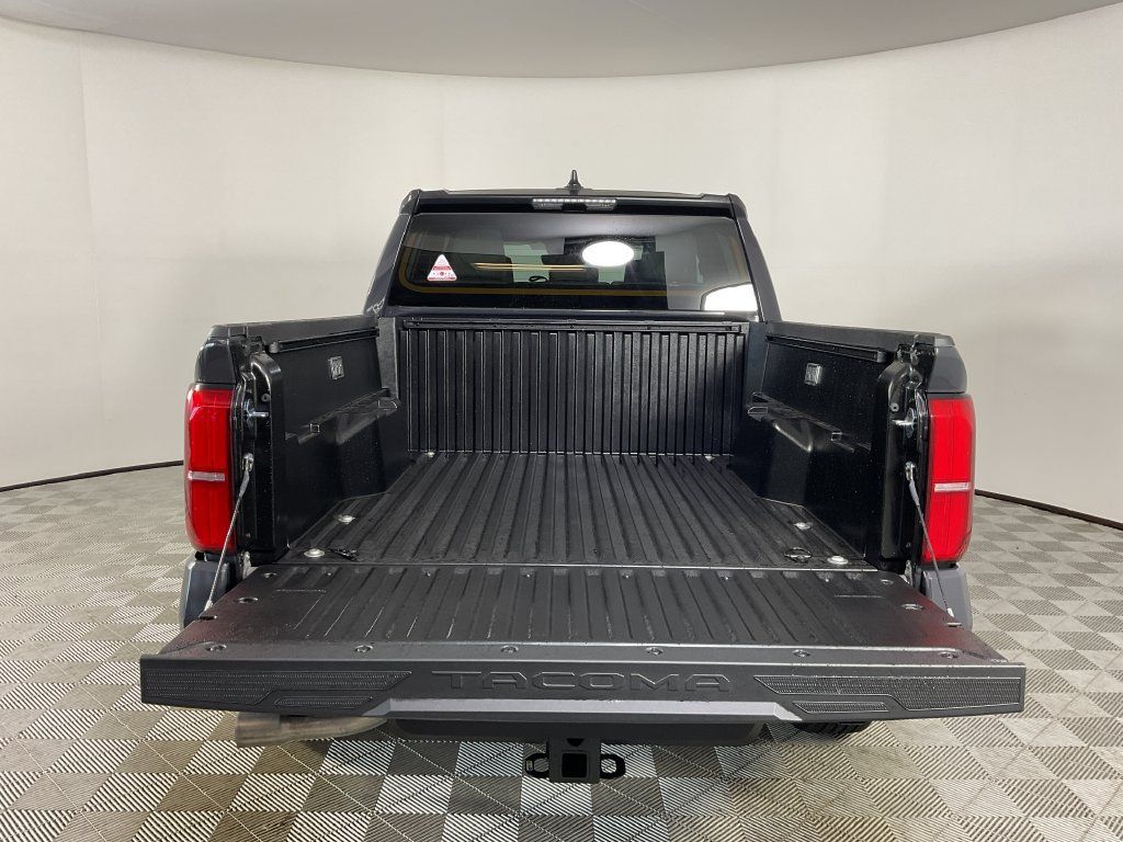 New 2026 Toyota Tacoma SR5 AWD/4WD image 18