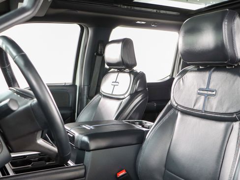 Used 2025 Ford F450 Platinum w/ FX4 Off-Road Package image 27