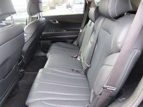 Used 2024 Genesis GV80 2.5T image 16