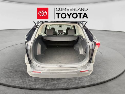 Used 2024 Toyota RAV4 XLE FWD image 18
