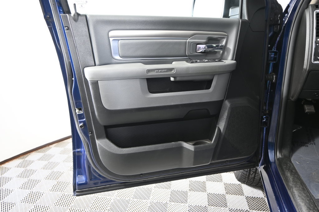 Used 2019 RAM 1500 Warlock AWD/4WD image 18