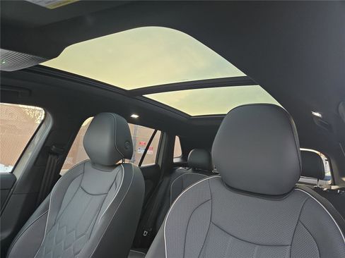 New 2026 Volkswagen Tiguan SEL R-Line image 22