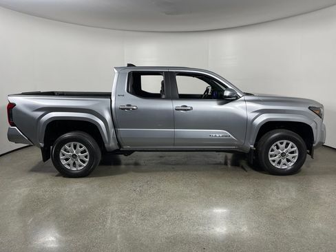 New 2026 Toyota Tacoma SR5 RWD image 2