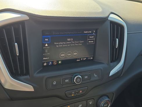 Used 2024 GMC Terrain SLE image 24